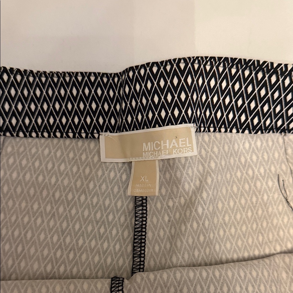 Michael Kors Black & White Patterned Straight-Leg Pants - Picture 2 of 4
